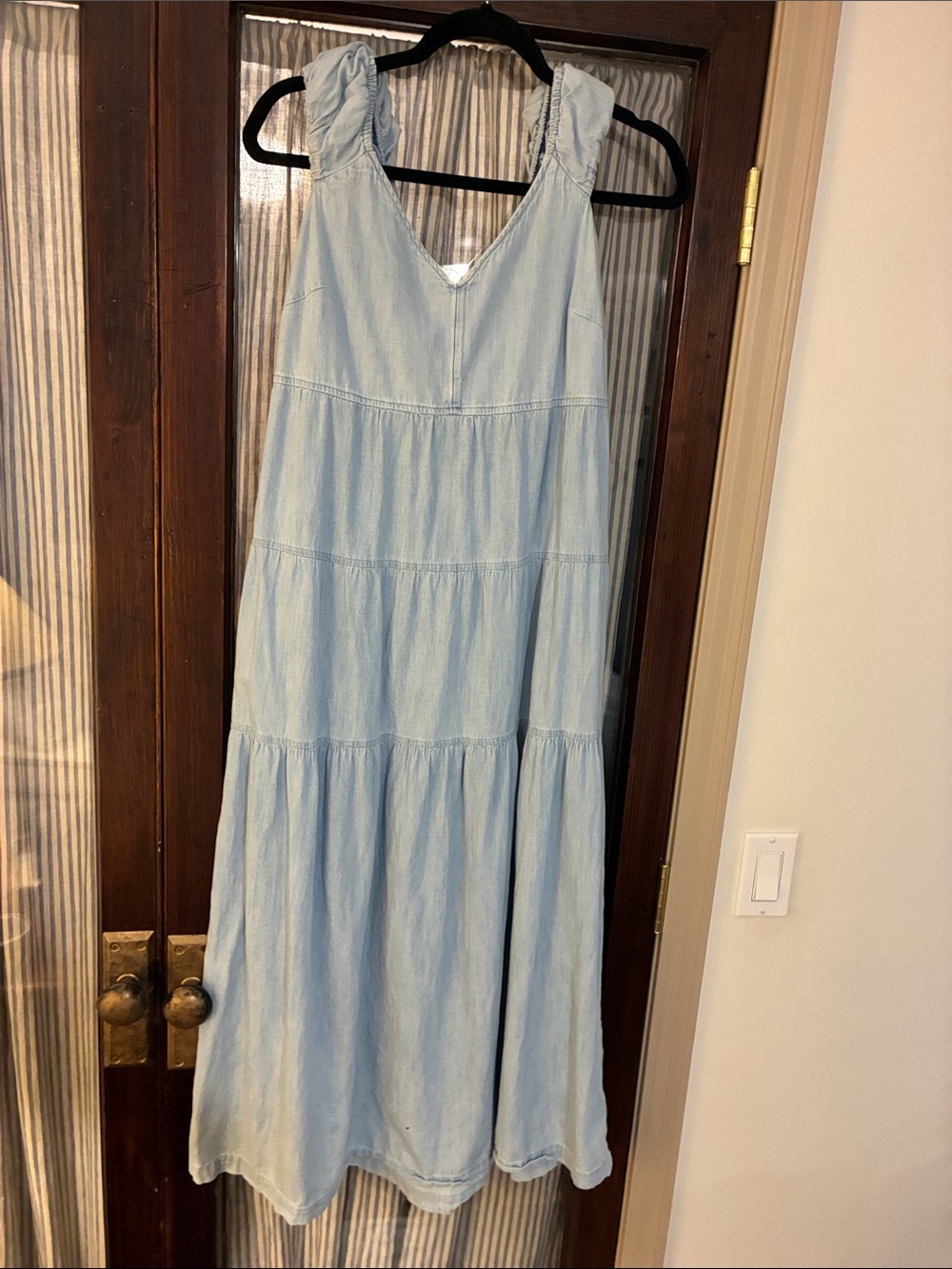 Old Navy Light Blue Tiered V-Neck Maxi Dress with Ruffle Straps